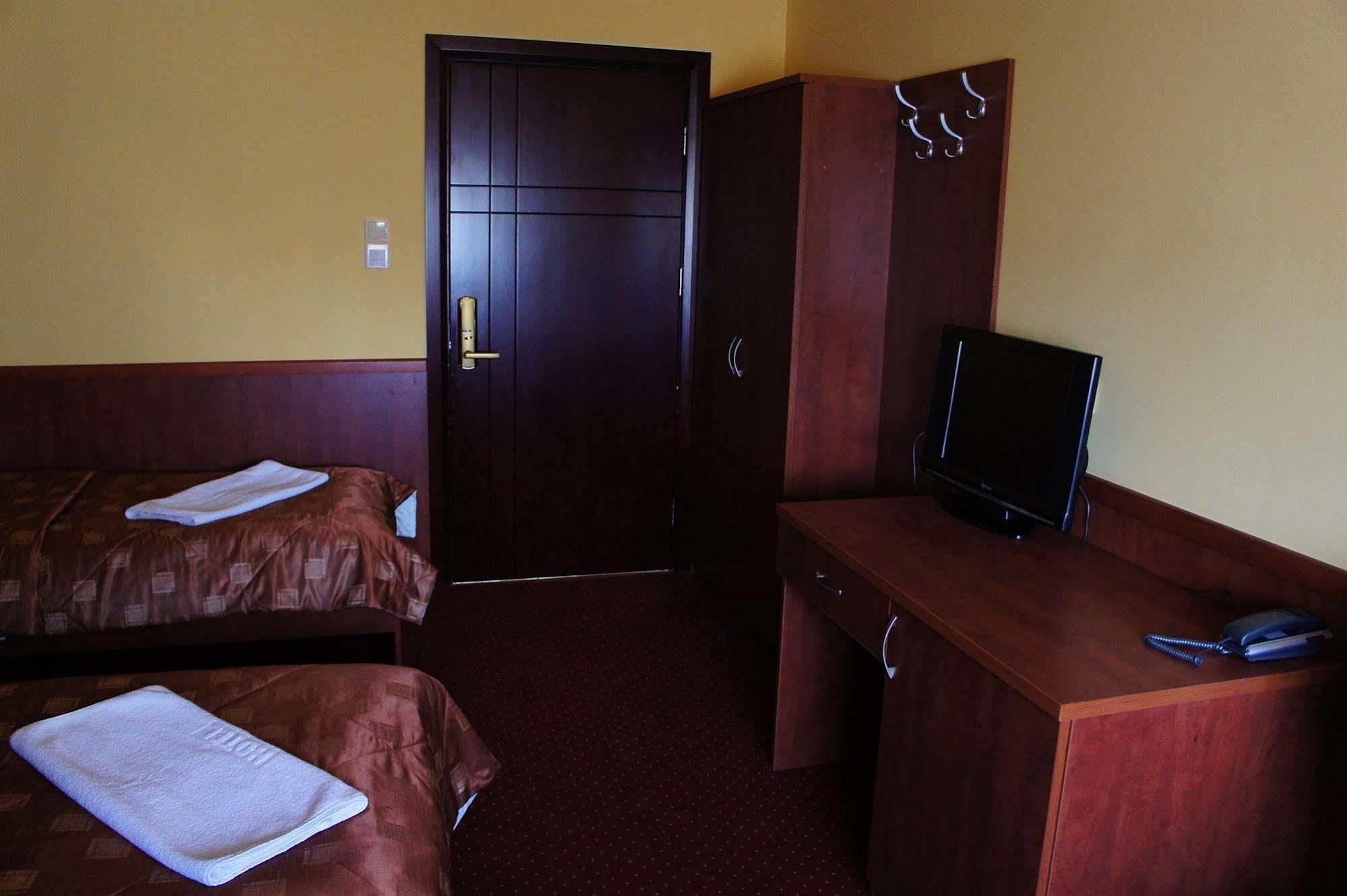 Hotel Dobosz Police Ngoại thất bức ảnh